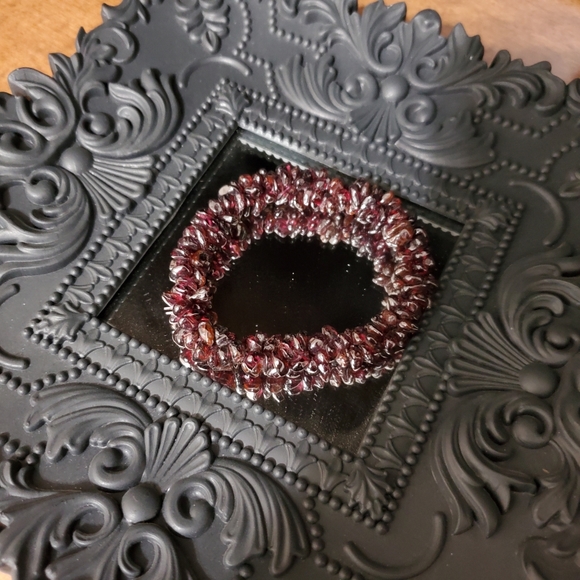 Novica Garnet Chip Stretch Bracelet NWOT - Picture 9 of 16